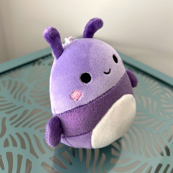Axel 3” Beetle Squishmallow Clip - BNWT - Picture 2 of 5